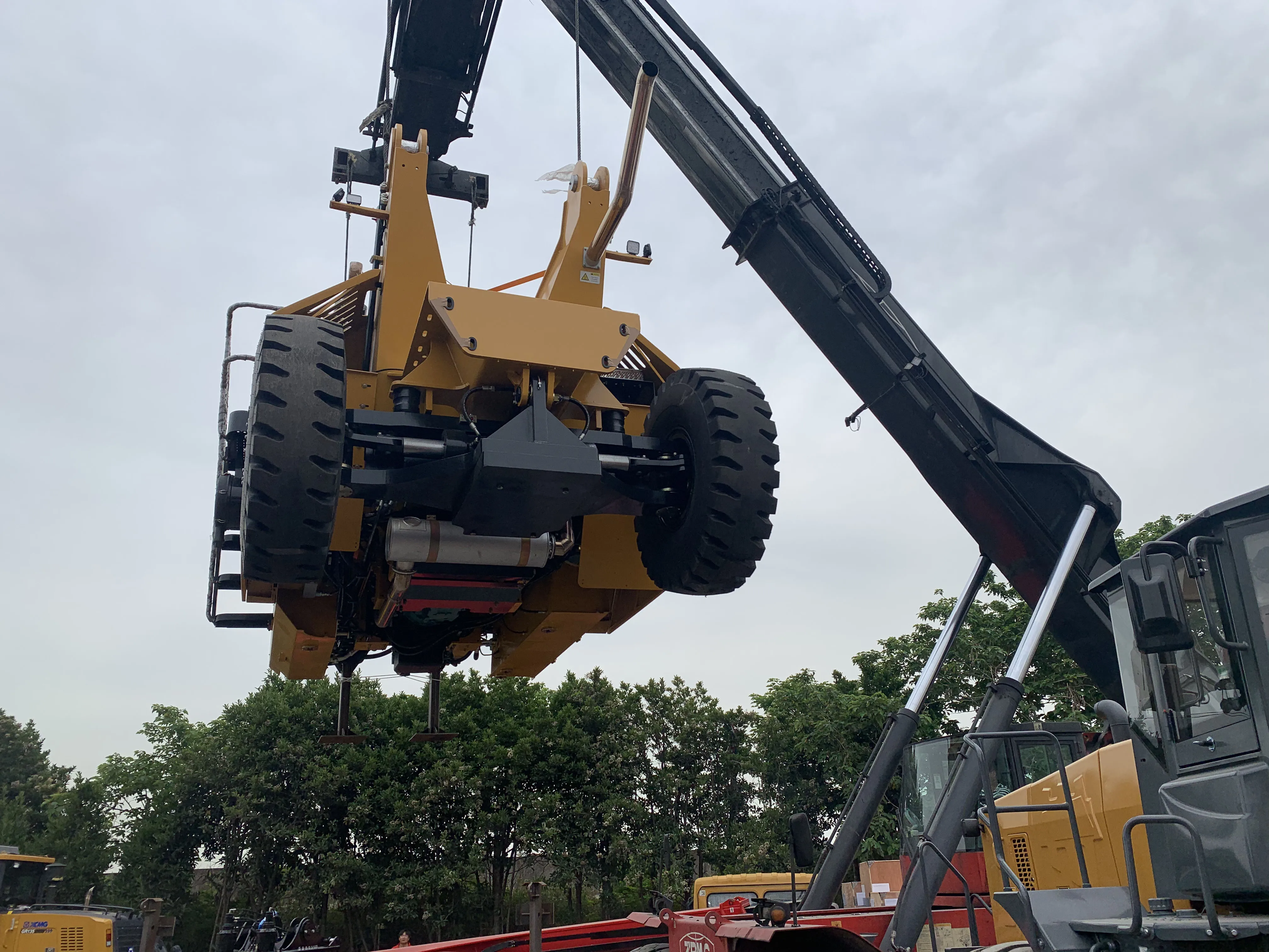 用于港口物流的srsc45h1 45吨集装箱到达堆垛机