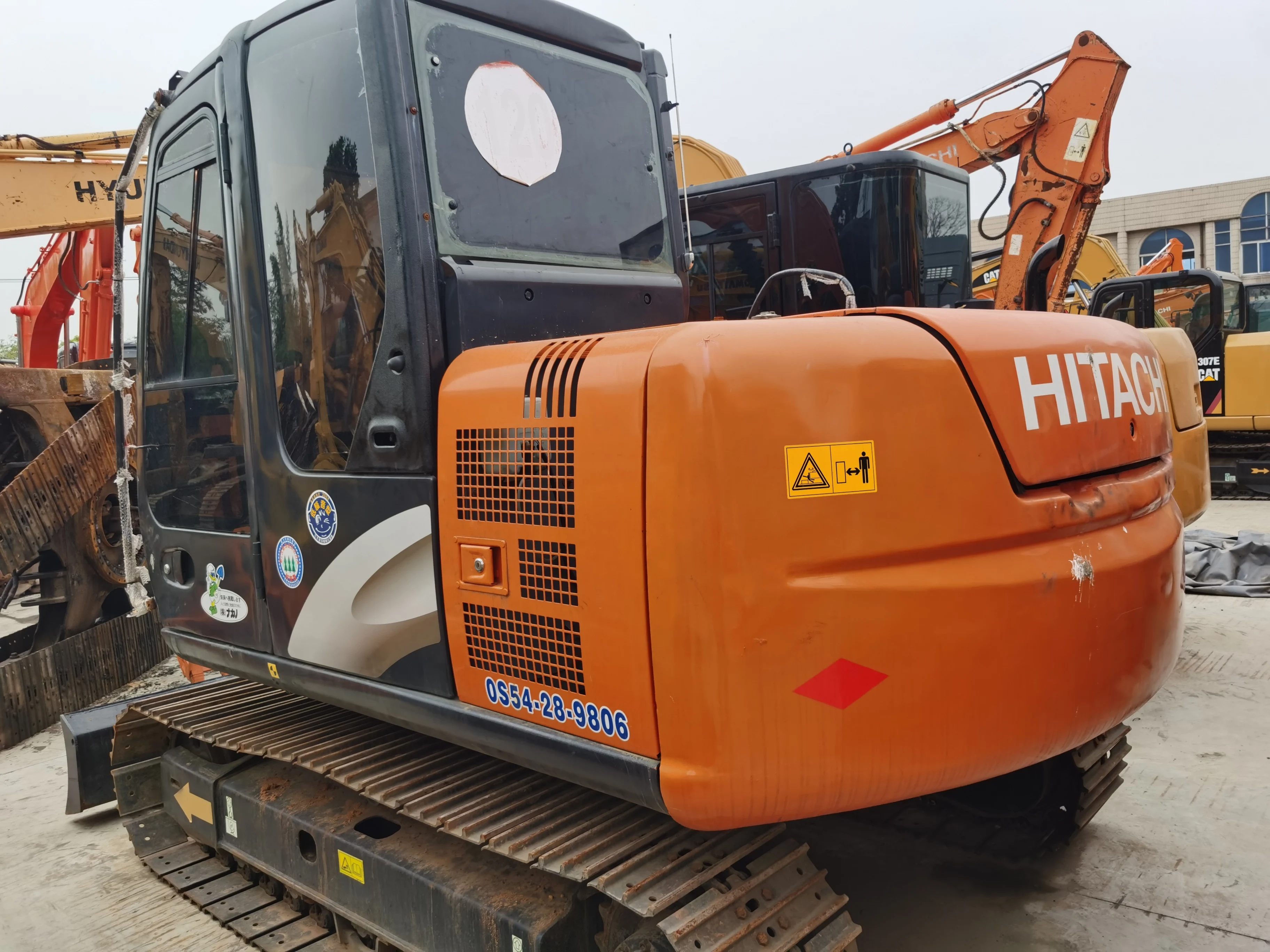 Used HITACHI ZX70 Mini Crawler Excavator with Dozer Blade Second-hand 7ton Hydraulic Digger