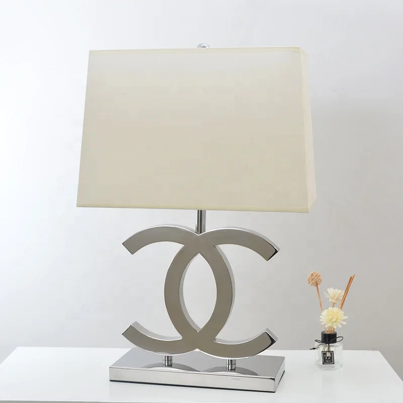 2020 China factory price Stainless+fabrics Mirror stainless steel color led CC table lamp