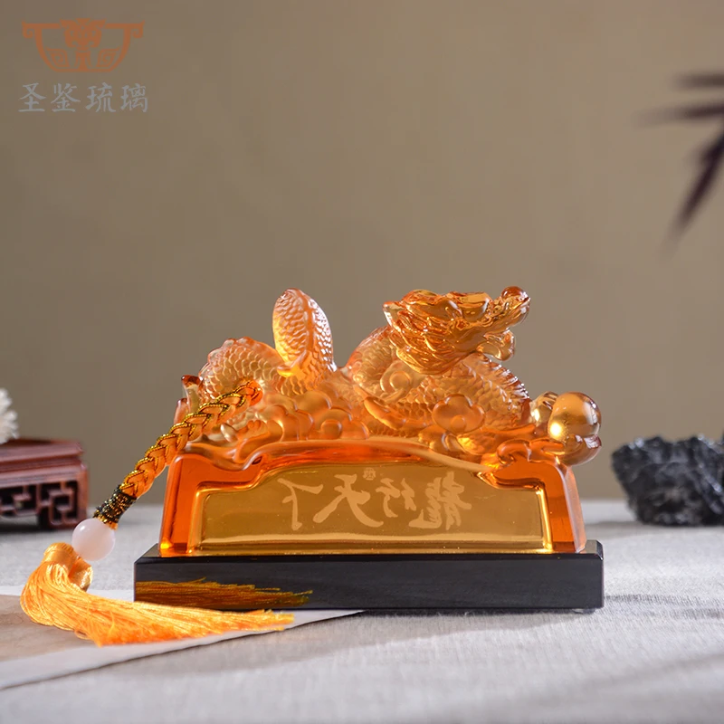 China Manufacturer Dragon Years Custom Decorative Feng Shui Arts 2024 Dragon Sculpture Office Decora