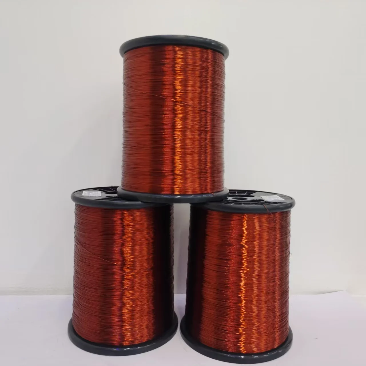 Huaerda Manufacturer Sales Class 155 0.670mm Solid Copper Polyester Enameled Wire 4800V High Efficiency Power Adapter Electrical