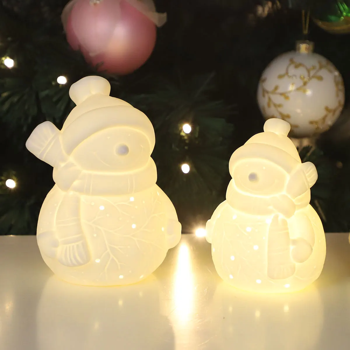 Warm White Lights Big Cute Ceramic Snowman Lantern Christmas Home Decoration Festival Party Lighted Indoor Craft