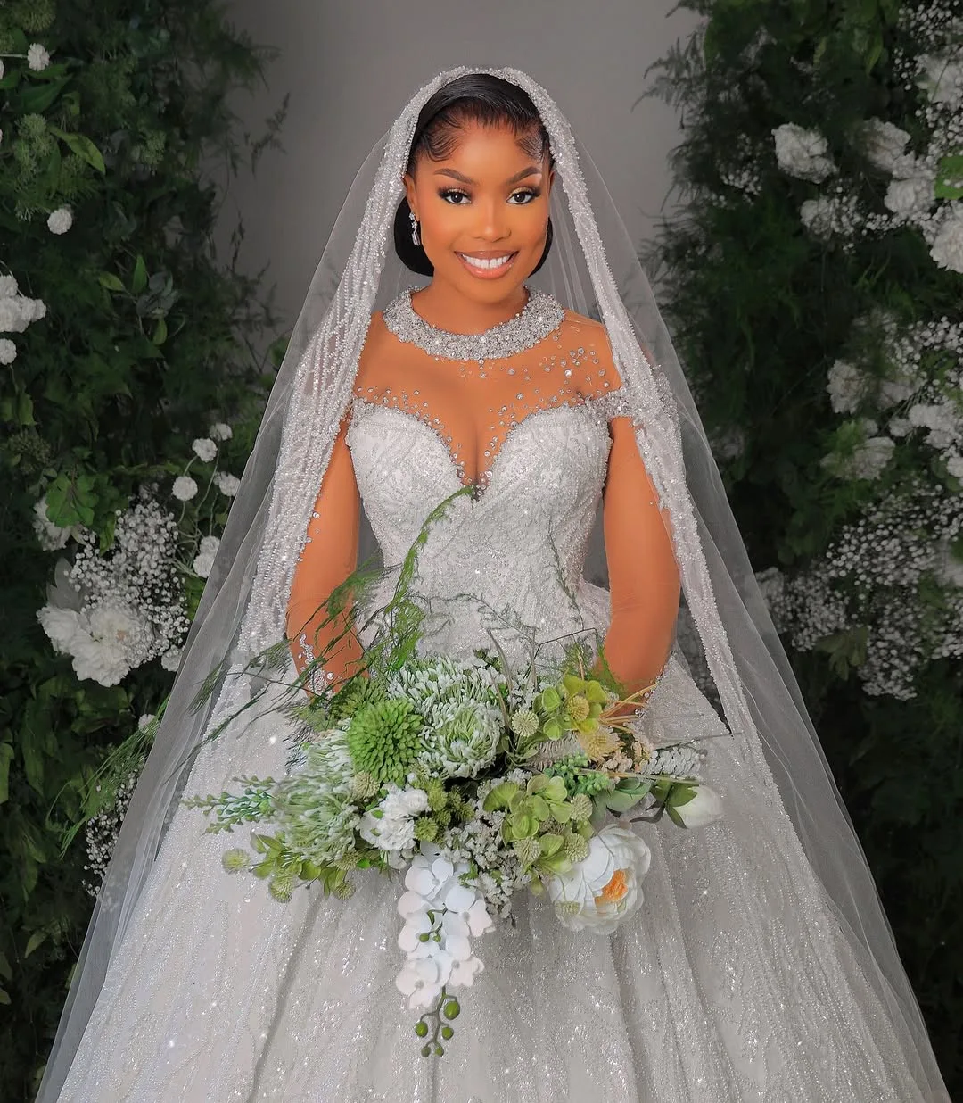 Luxurious Lace Sweetheart Ball Gown Wedding Dresses Beading Pearls Crystals  Full Sleeves Princess Bridal Gowns