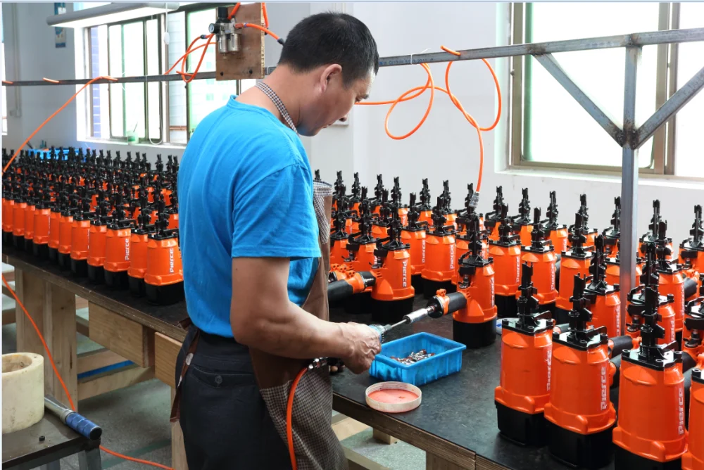 Низкий уровень шума NT65 угловая отделка гвоздей для оконной конструкции