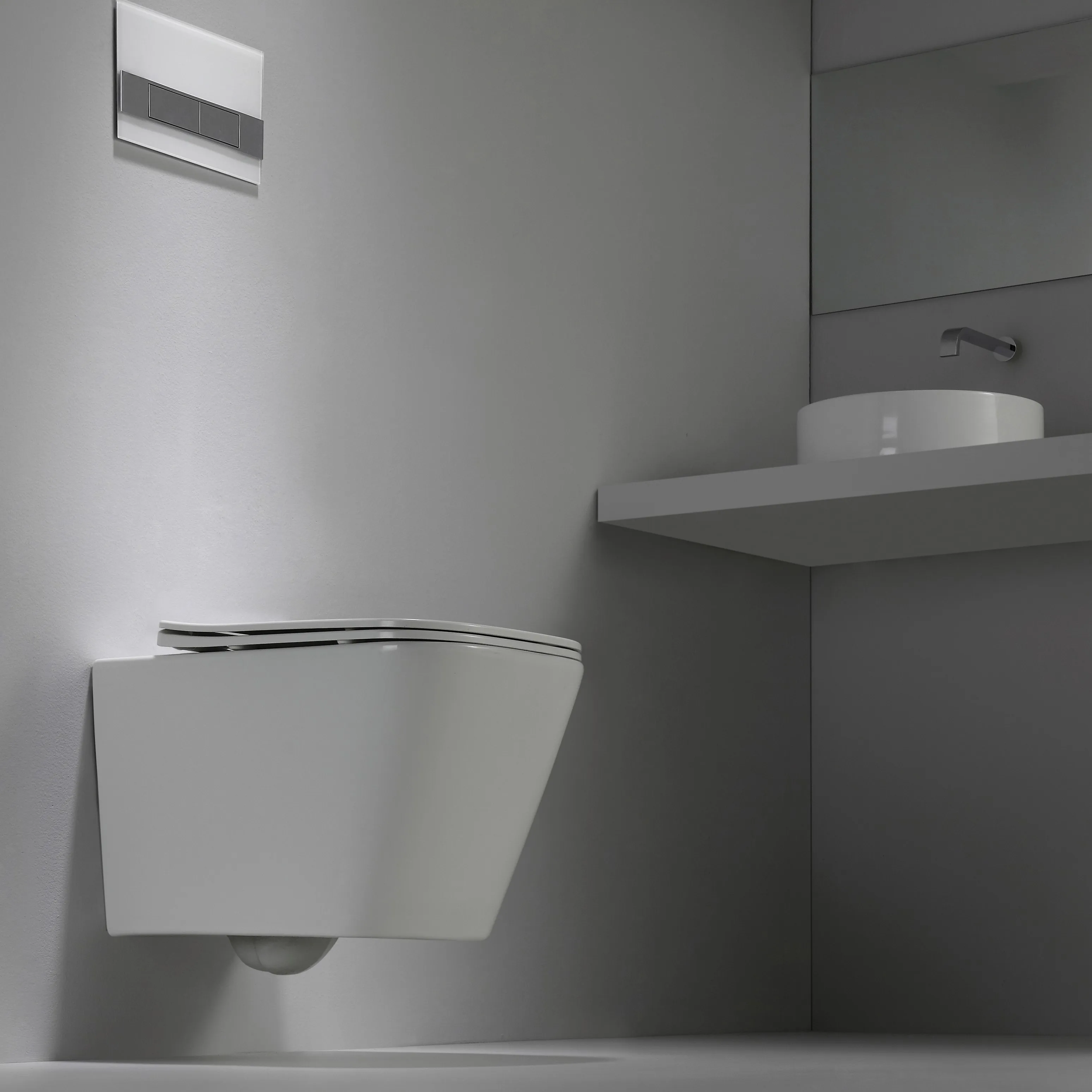 Sustainable ceramic floating toilet