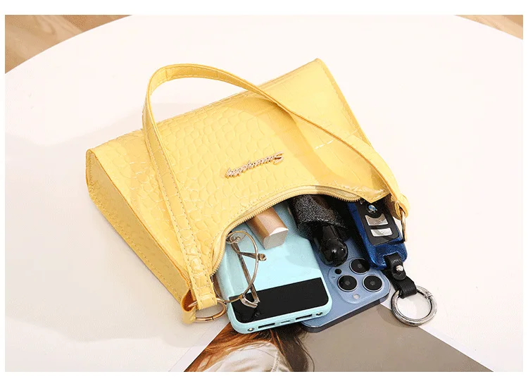 The 2024 New Bag Is A Horizontal Style Handbag A New Womens Bag Which   Hfb7929d3acdd45279f30fcc7f3b5bce4v 