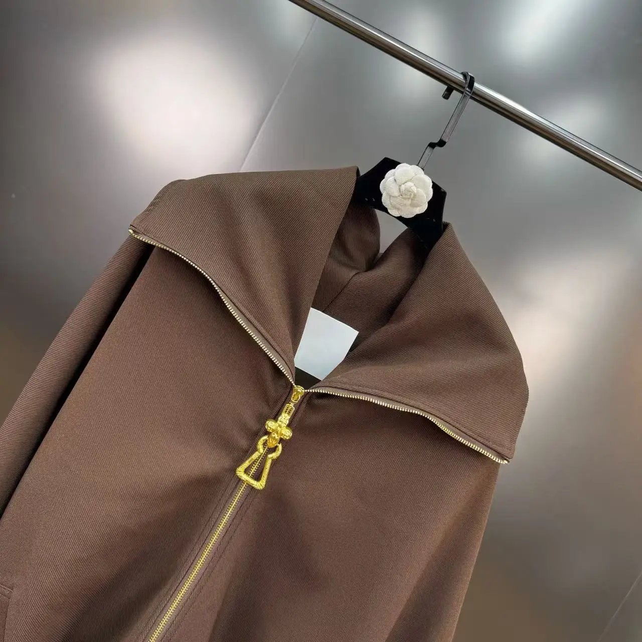 Күзгі, кәдімгі, модалы, стильді лақтырмағышы бар, зақымданған ұзын қолтықтары бар бомбер курткасы, еркін отыратын, денені жіңішкеретін, универсалды жоғарғы киім, модалы Instagram стилі