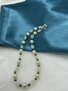 Light Luxury Niche Design 100% Freshwater Pearl Women's Fashionable Hot Selling Jewelry Necklace