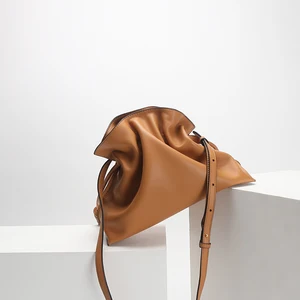 Manufacturer Custom OEM Ladies Vintage Genuine Cowhide Leather Large Capacity Lucky Crossbody Shoulder Bags Women Handbags