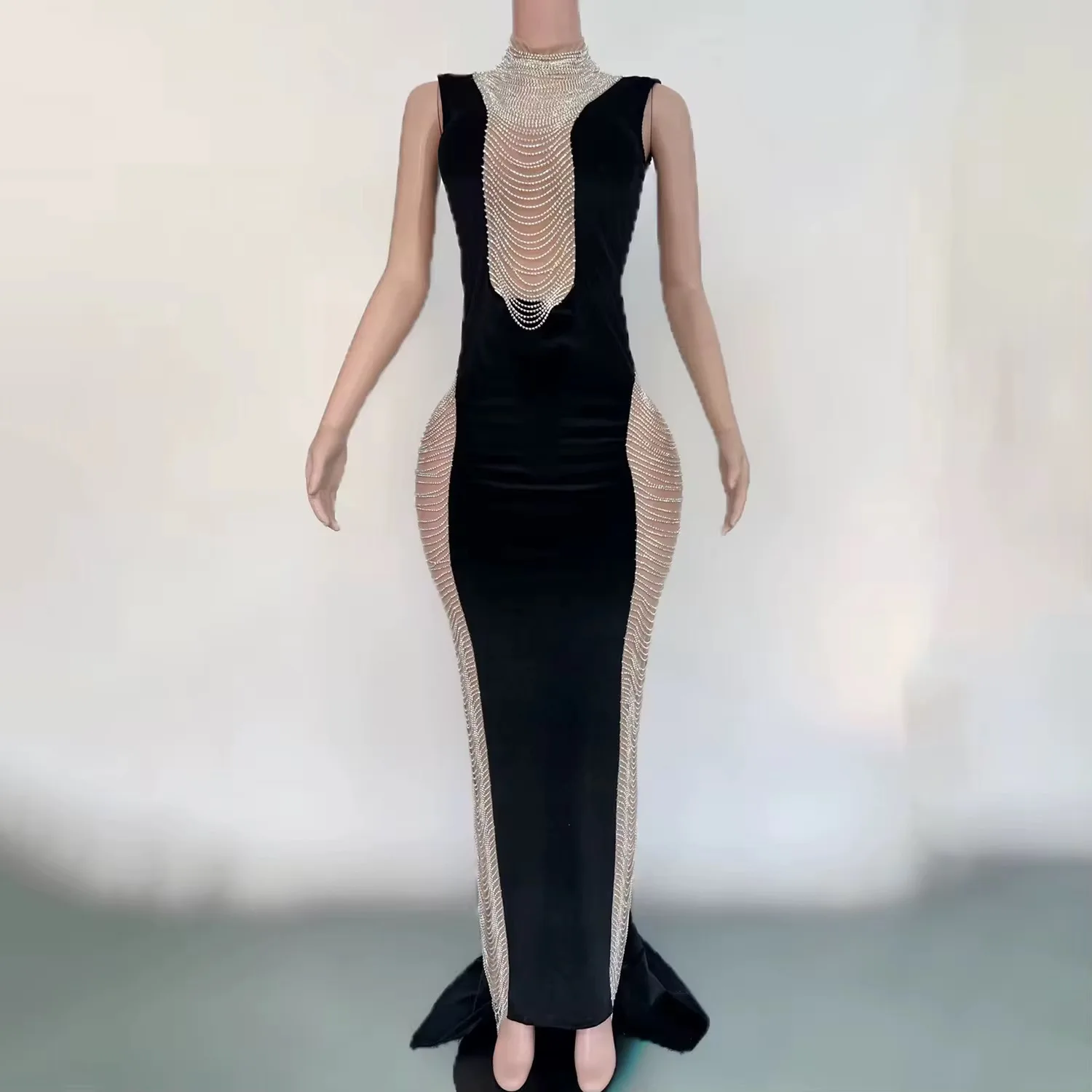 Women's Vintage Autumn Dress European American Hip-Wrapped Halter Empire Waistline Solid Pattern Above Knee-Length Model