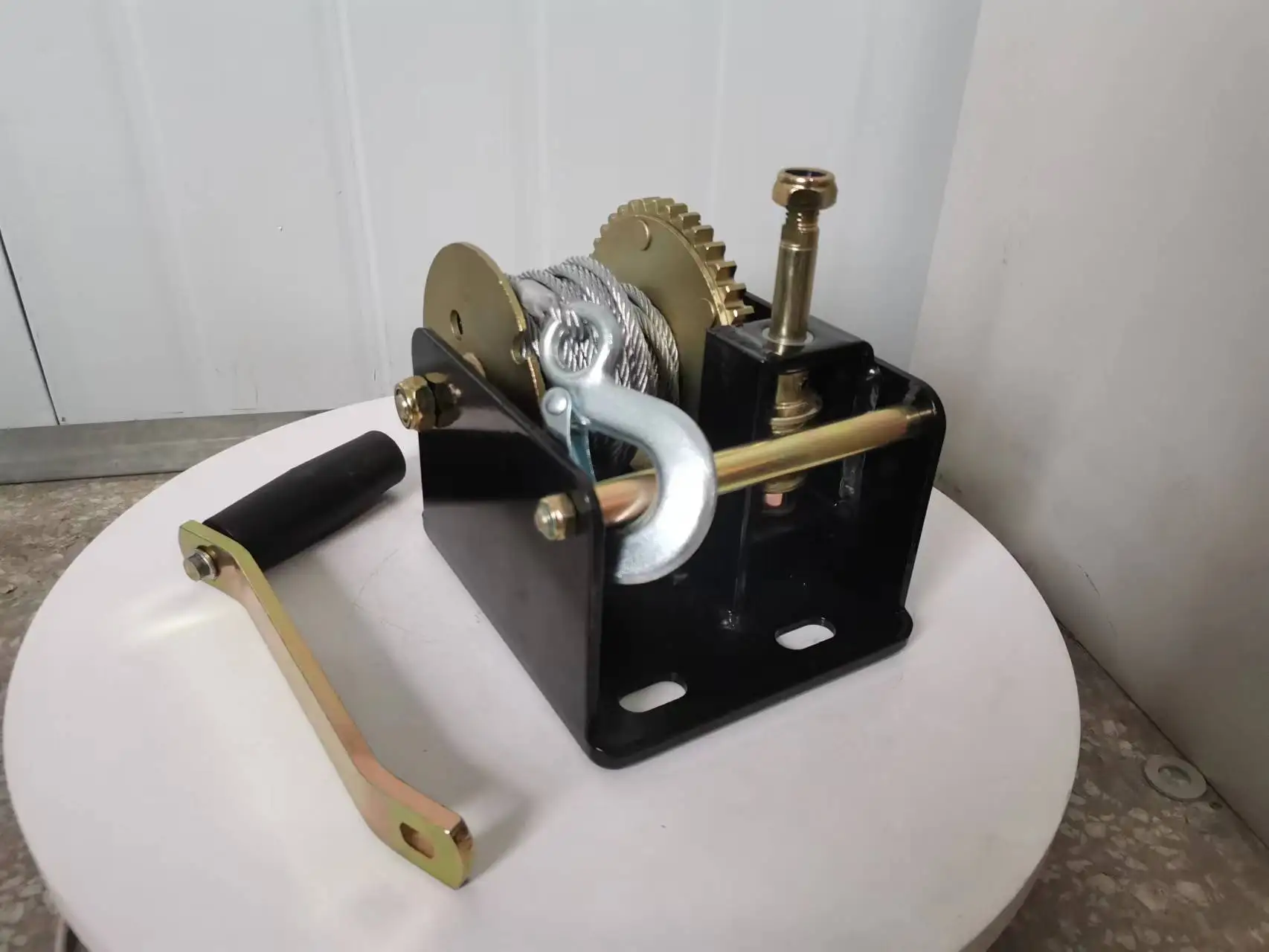 Chinese Manufacturer 2000lbs Hand Manual Winch Worm Gear Winch With