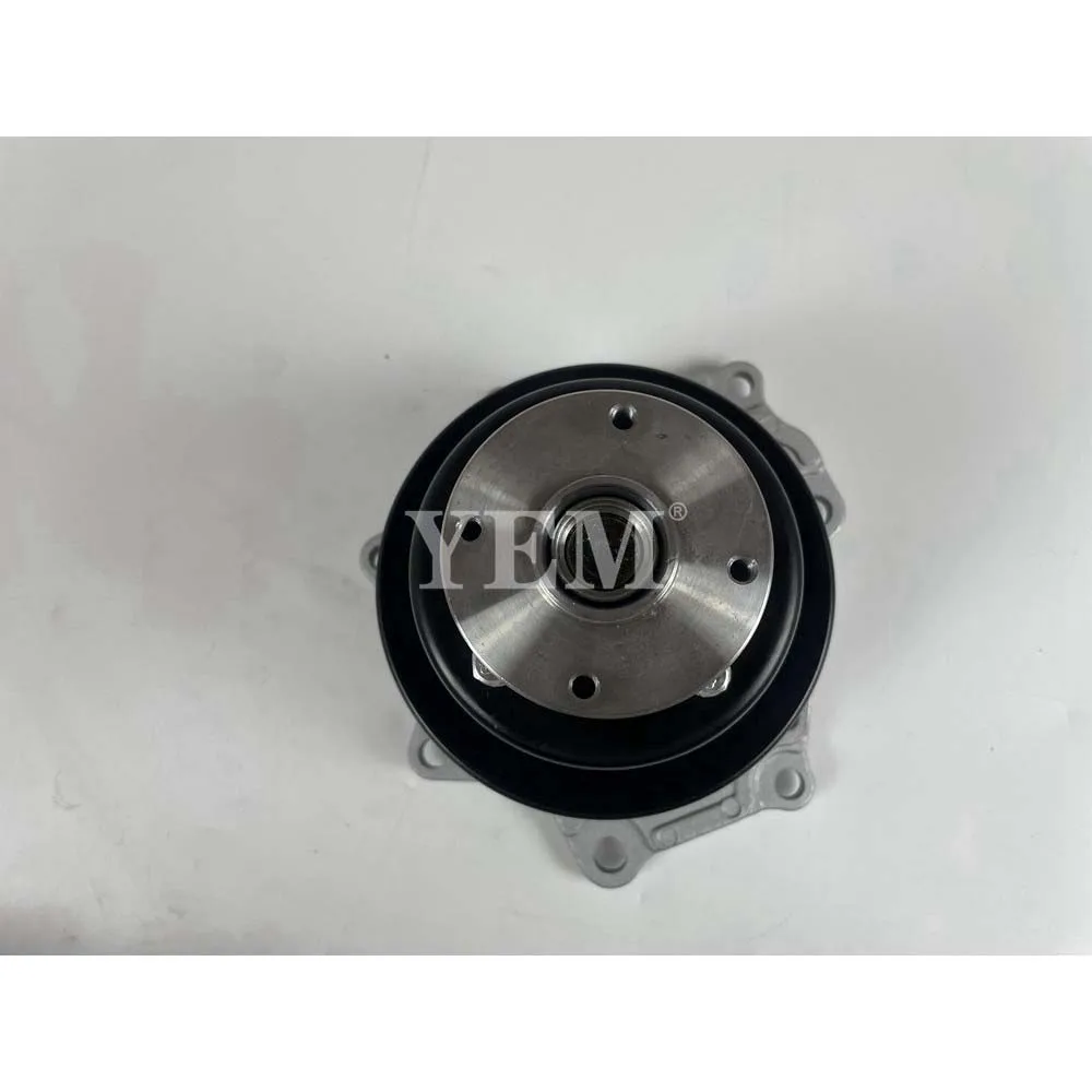 QD32 Water Pump for Nissan Diesel Engine 4