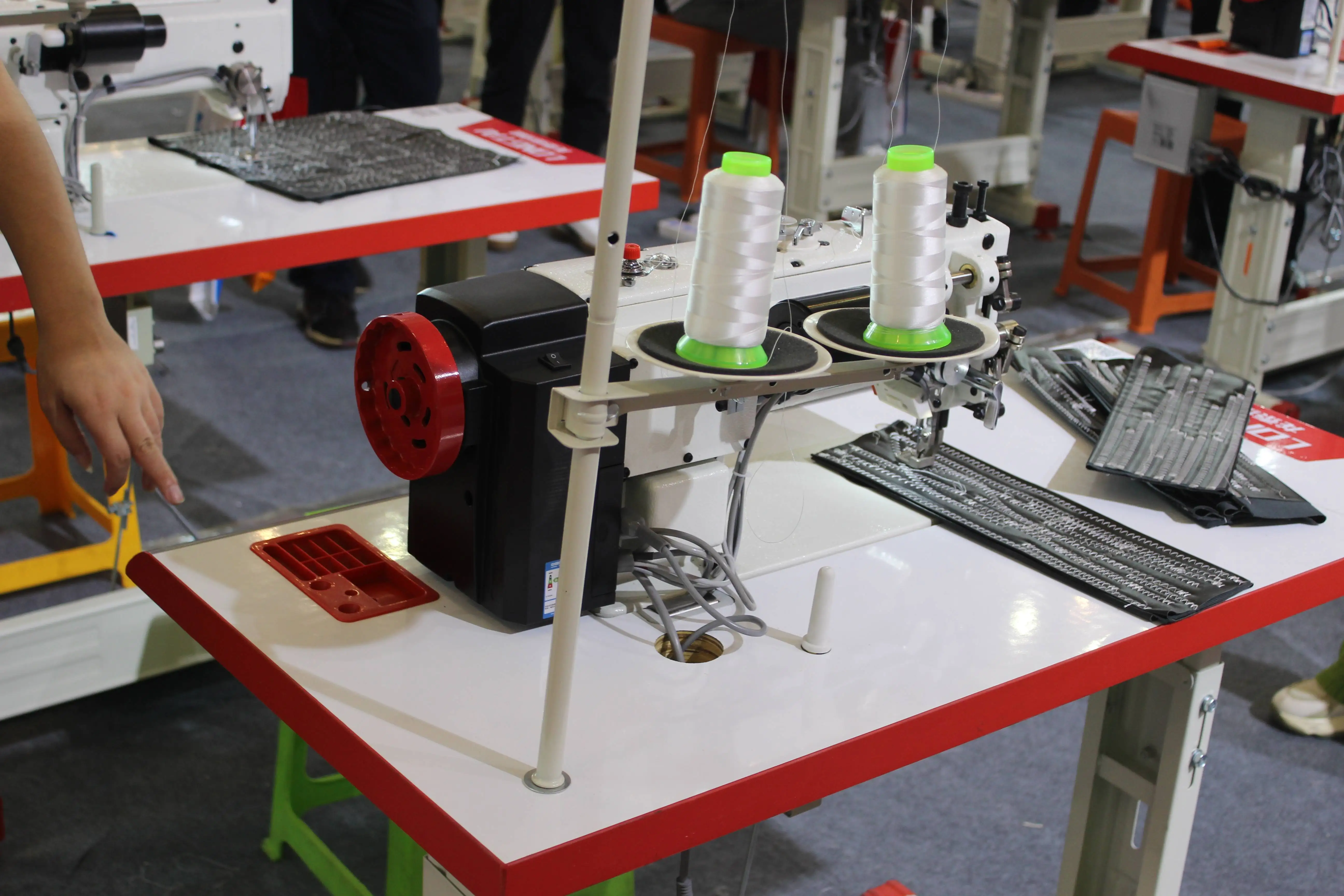 Mrs 0303dt Touch Intelligent Stepping Computer Synchronous Lockstitch