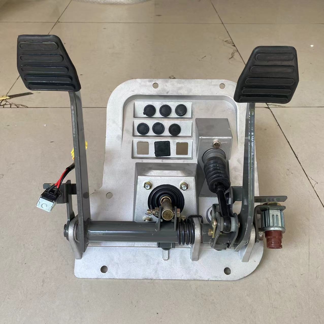 Accessories/spare Parts for SINOTRUK HOWO T7H SITRAK C7H Trucks