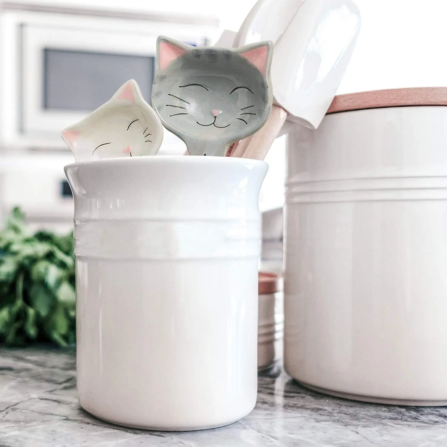 Cute Ceramic Cat Measuring Spoons with Ribbon Tie Cat Shaped Baking Measuring Tool Set of 4 Perfect for Any Cat Lovers