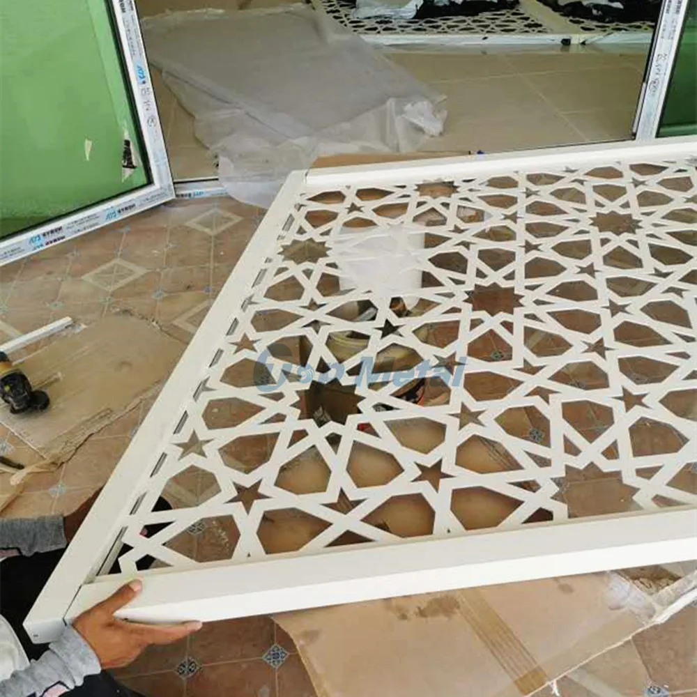 Customized Decorative Metal Room Divider Screen Partition for Interior Decoration