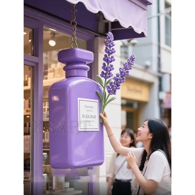 Selling Fiberglass Perfume Bottle Sculptures. Suitable for Use in Perfume Stores and Luxury Stores As Decorative Elements.