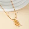 Collana con ciondolo a forma di orso dorato dalla superficie liscia