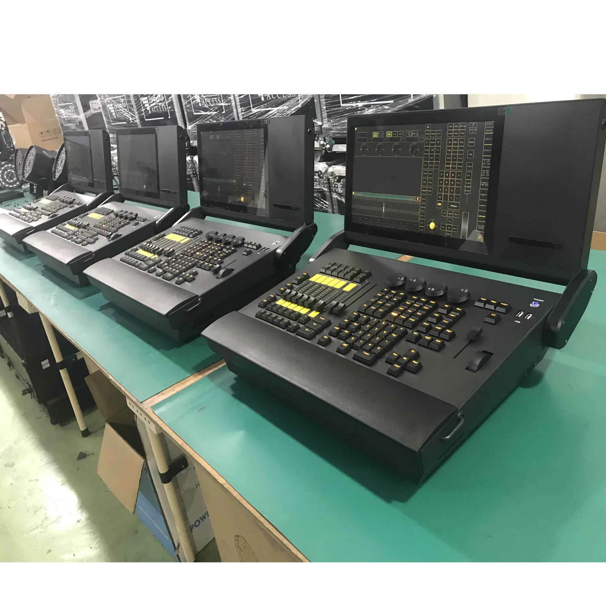 フライトケース付きプロフェッショナルステージ照明コンソールコマンド