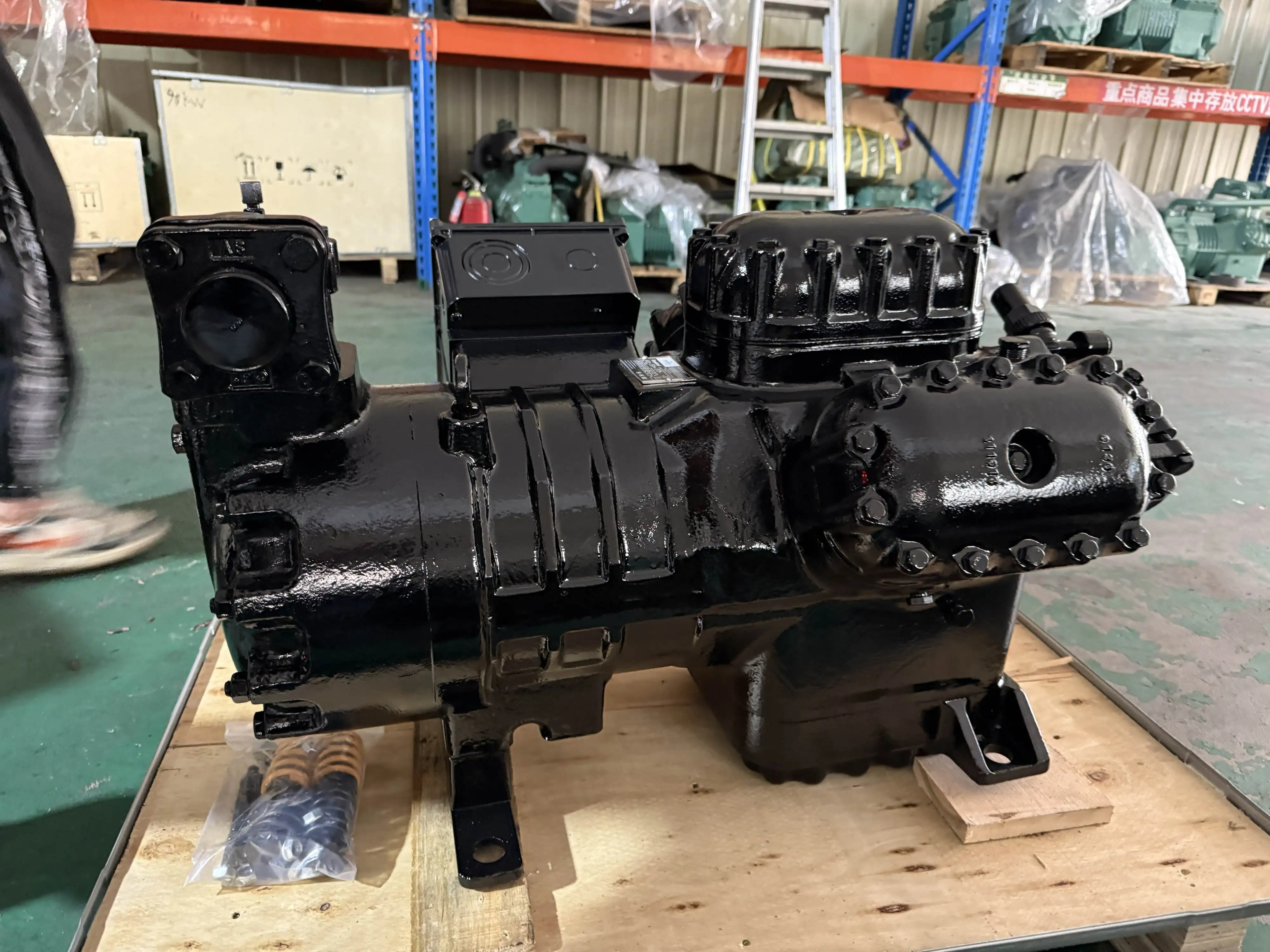 Factory Direct Sale Mitsubishi SNB130FGBH R410a Air Conditioning