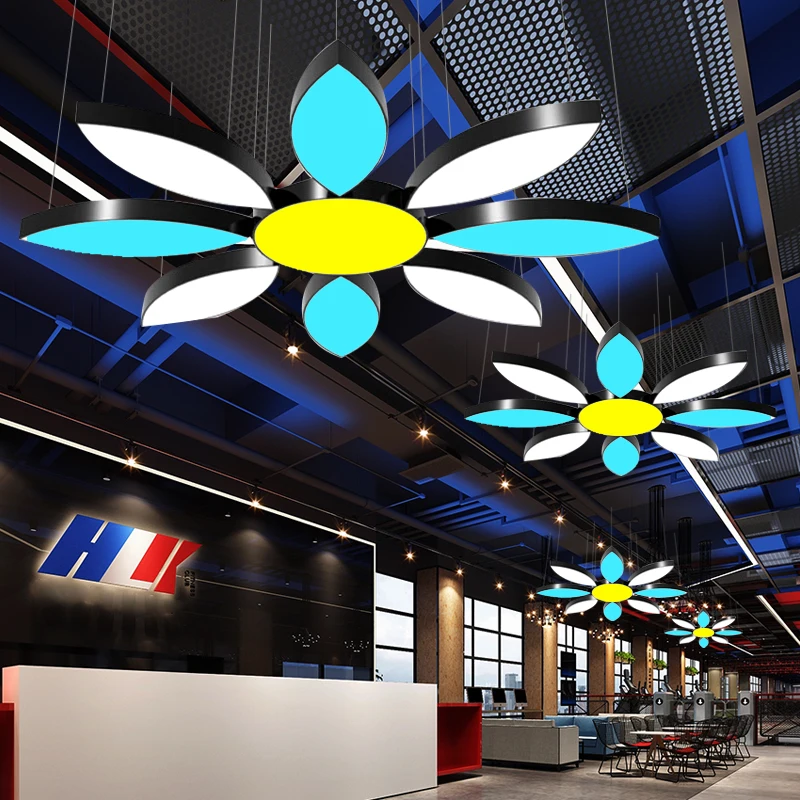 Luminaires LED personnalisés longs en acrylique pour bureaux, grands centres commerciaux, supermarchés, salles de sport et bureaux, dotés d'une fonction respectueuse des yeux