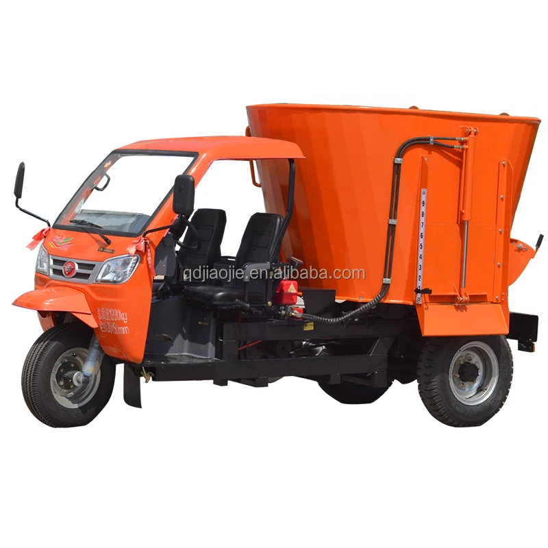 Mini TMR Feed Mixer Tricycle with Weighing System Animal Feeders for Livestock Farm Usage