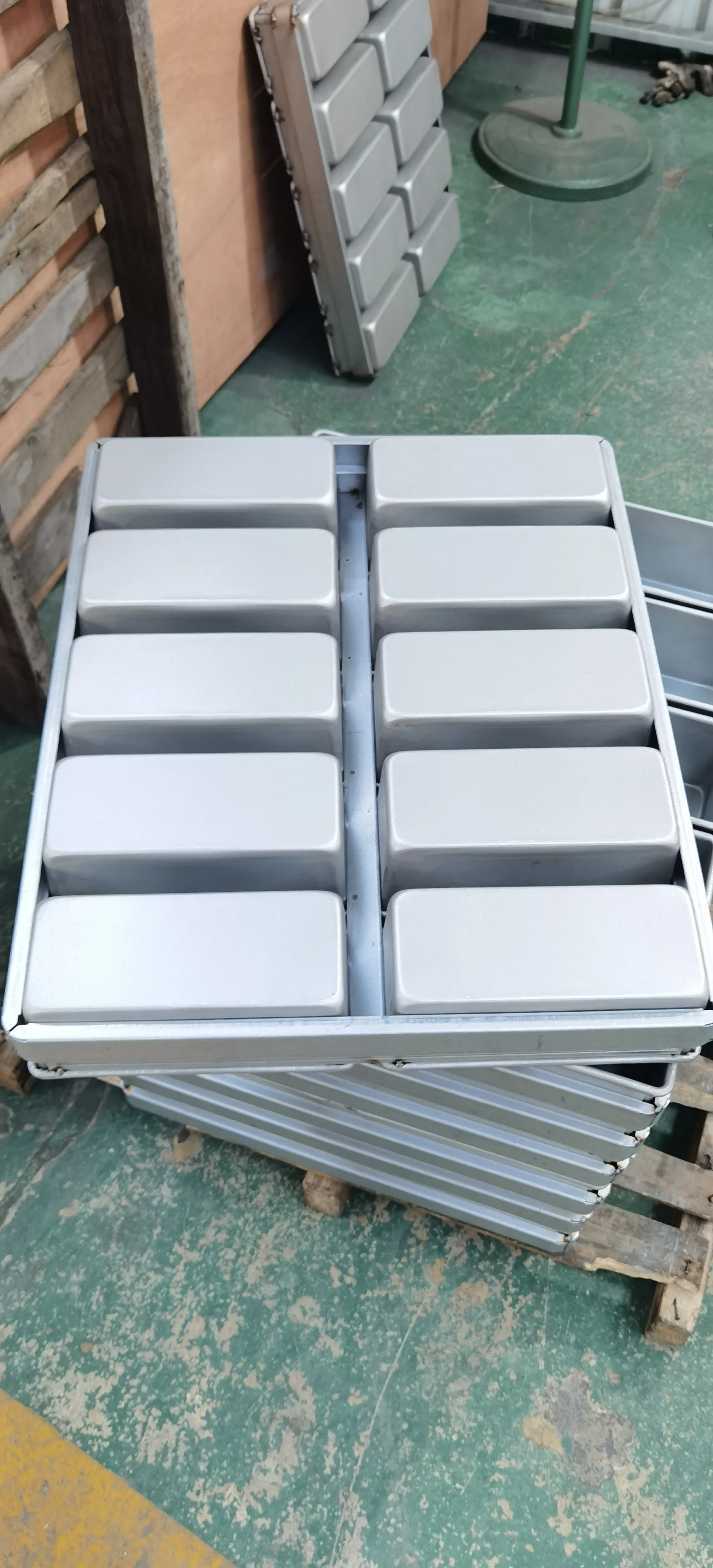 Customize Industrial Aluminized Steel Integral 5 Strap Bread Baking Loaf Pans Set Covers