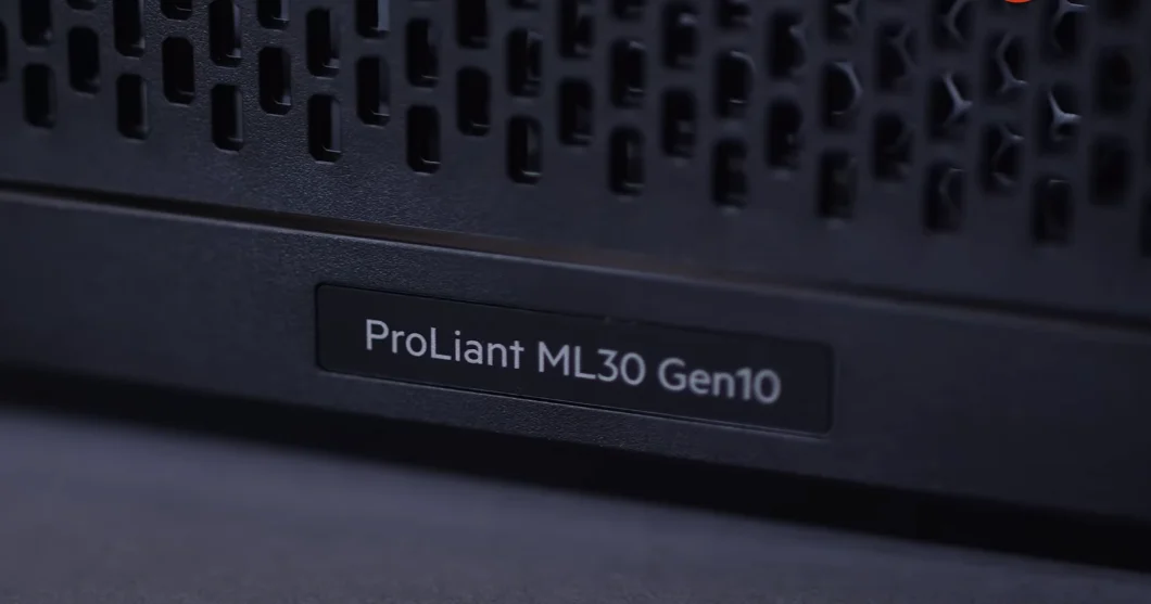 新しいHPE ProLiant ML30 Gen10、Tel Xeon E-2124 3.5GHz、メモリ16G