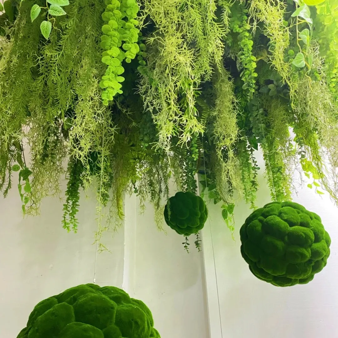 Artificial Green Hanging Plant Ceiling Faux Grass Hanging Plant Wall for Hotel Restaurant Artificial Plant Ceiling Decoration