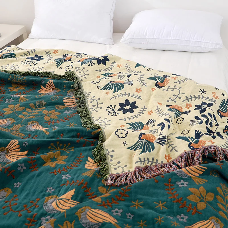 Wholesale Printed Cotton Wrinkle Seersucker Blanket Woven Solid Pattern Low Price Gauze Cover for Adults supplier