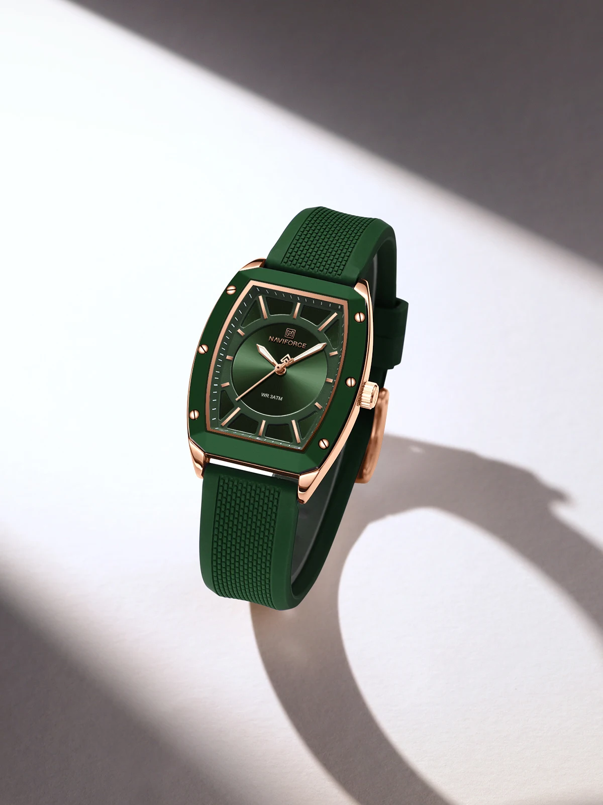 NAVIFORCE 5049 Watch Women Elegant Fashion Quartz Watches Silicone Strap Sports Ladies Watch Big Dial Waterproof Wristwatch