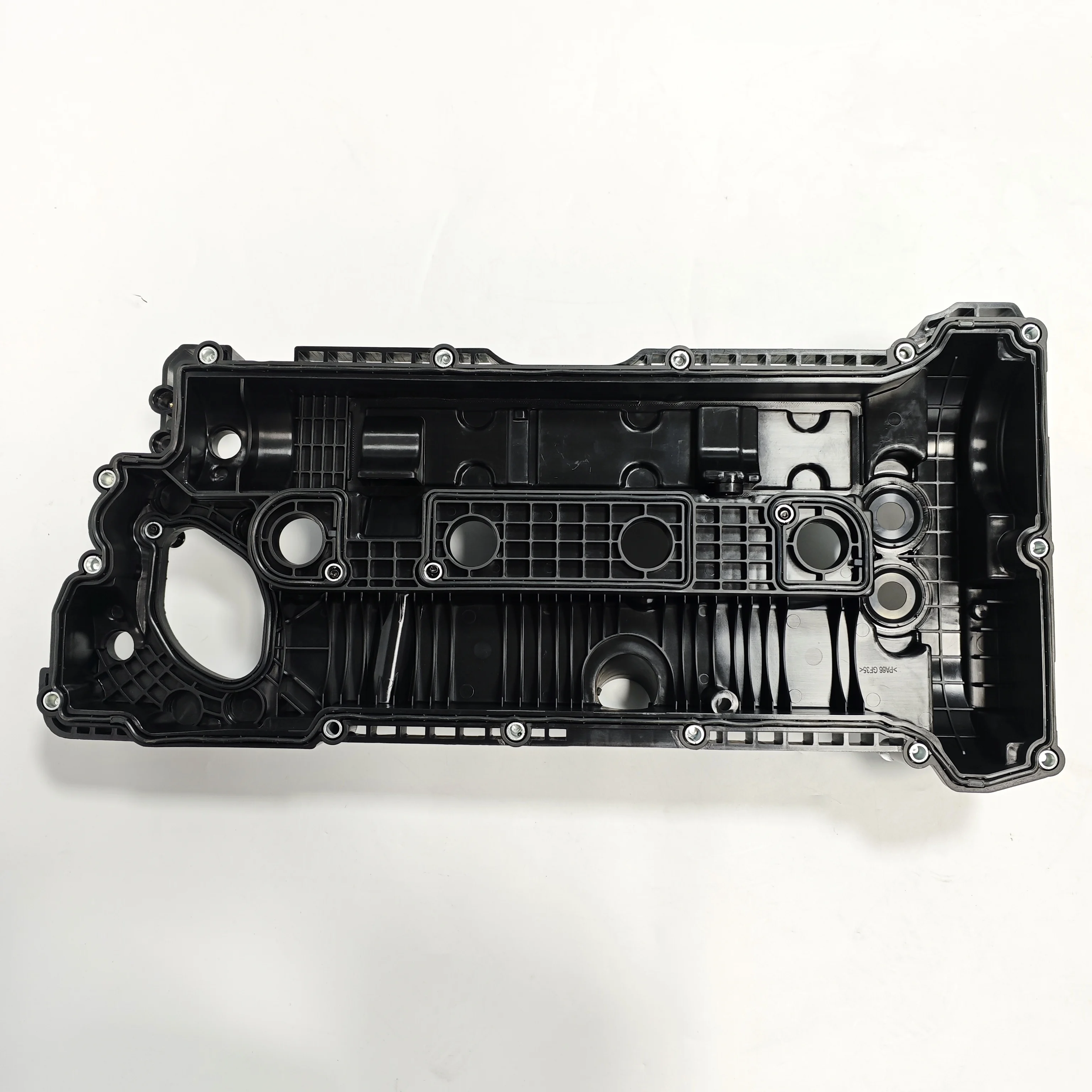 Engine Valve Cover K2GE6K271AC for Ford 2.0T EcoBo — 2