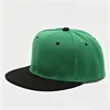 Verde con ala negra.
