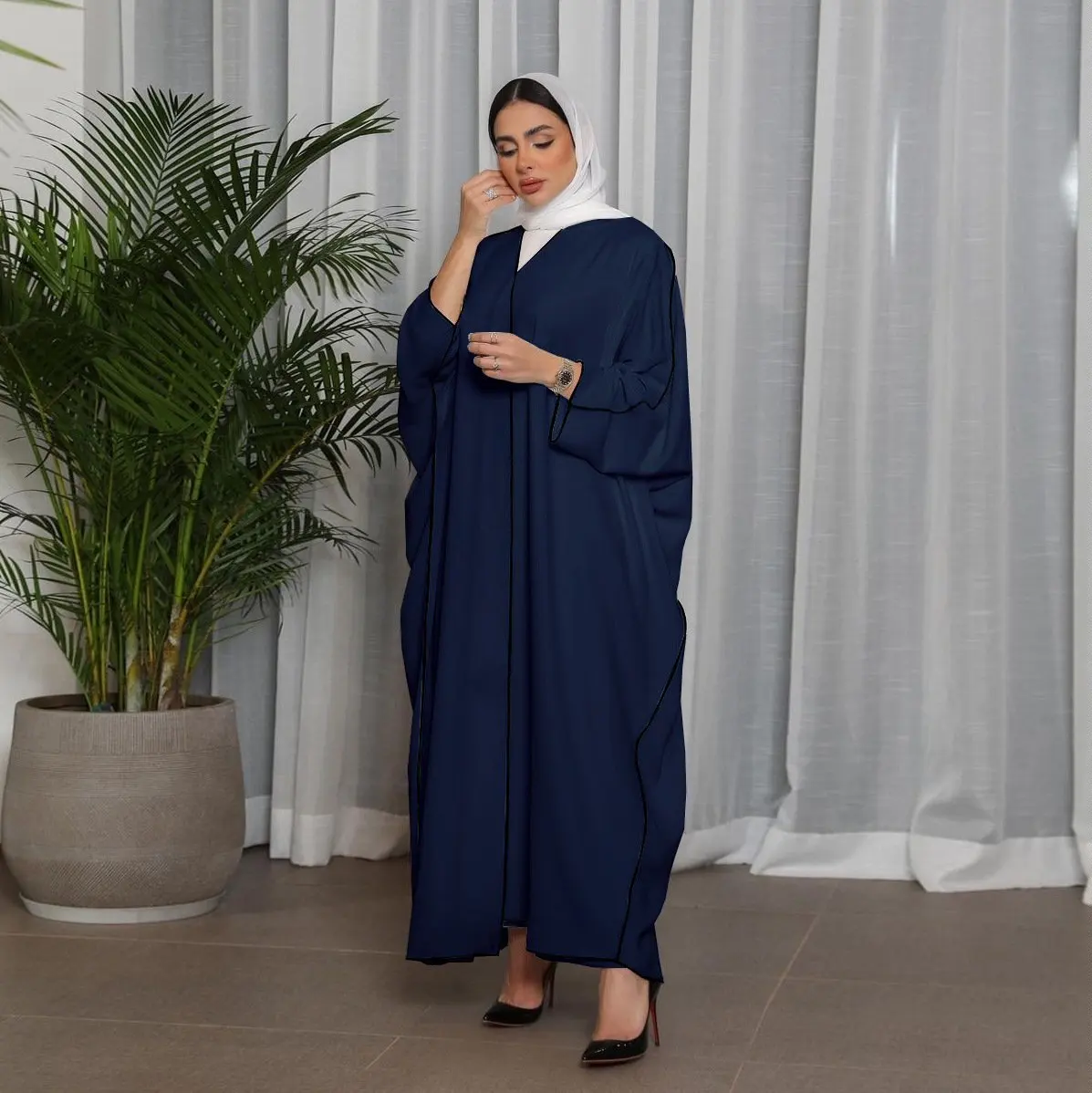Abaya Chic à Bordure Contrastée – Taille Unique – Grossiste Turquie & Sourcing Monde Grossiste Turquie