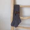 Gris foncé