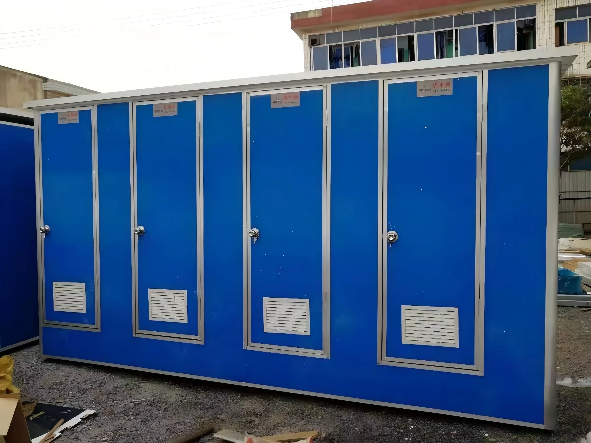 Modern 3D Model Design Portable Steel Mobile Toilet for School & Office Outdoor Public Restroom with Multiple Containers