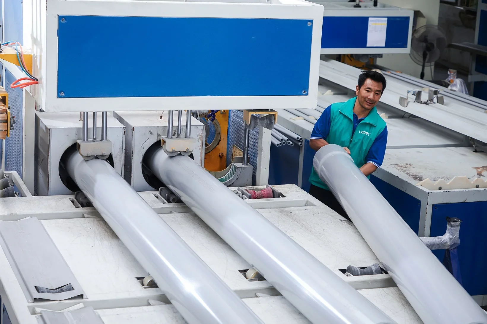 Electrical Fittings Pvc Pipes Rigid Conduit Bend Standard 90 Degree Elbow For Electrical Wiring