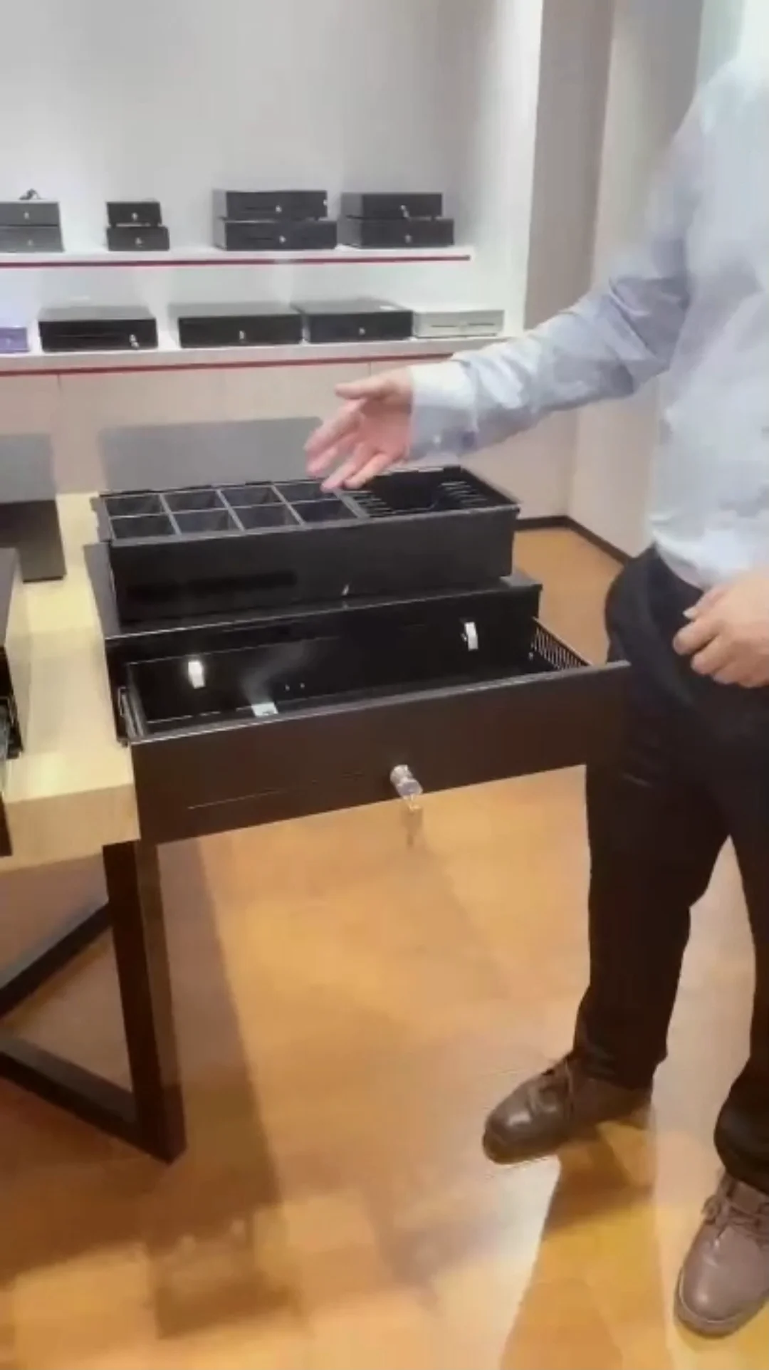 500 Supermarket Wireless Cash Register 8bills 8coins Cash Drawer For