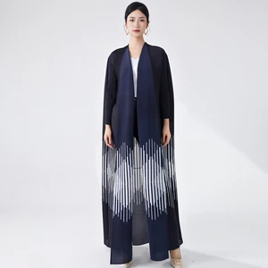 2025 New Modest Abaya Women Elegant Muslim Cardigan Dress Middle Eastern Traditional Style Miyake Pleated Plus Size Abaya