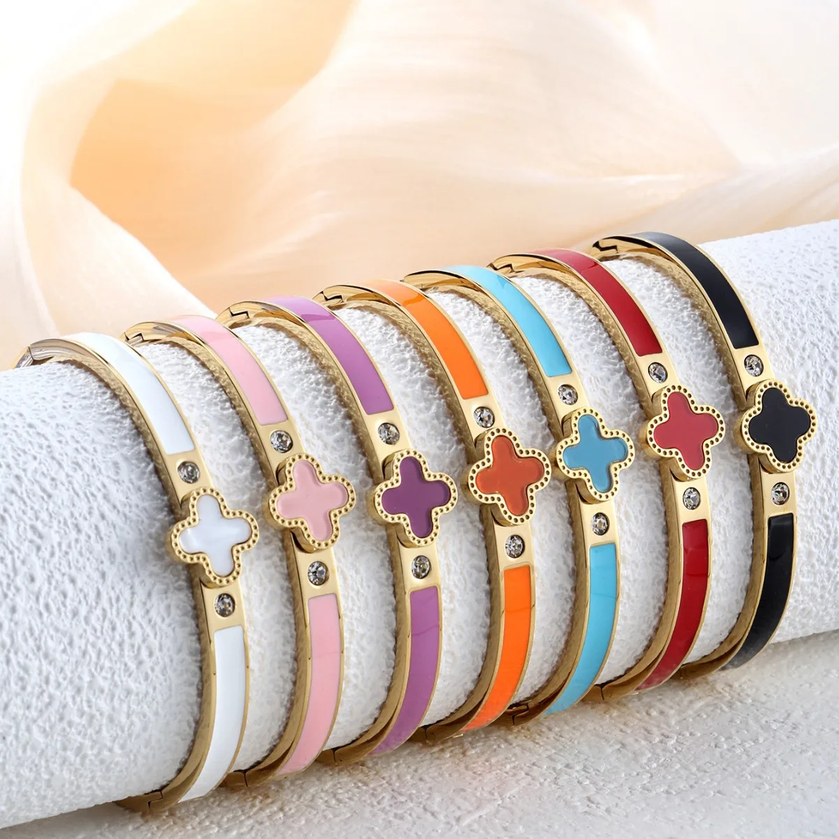 Four-leaf Clover Stainless Steel Green Oil Tide Cross-Border Bangle Temperament Crystal Rhinestone Non-Fading Wholesale Model