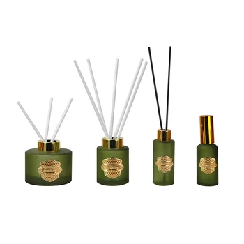 Green Wholesale Luxury Scenting Reed Diffuser Bottle Luxury Glass Bottle Home Room Scent Fragrance Reed Diffuser Gift Set