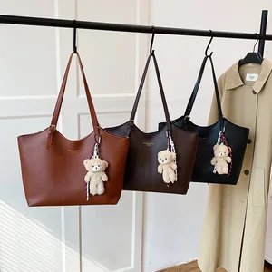 2026 New Trendy Zipper Handbag for Women With Bear Pendant Large Capacity PU Leather Tote Messenger Bags