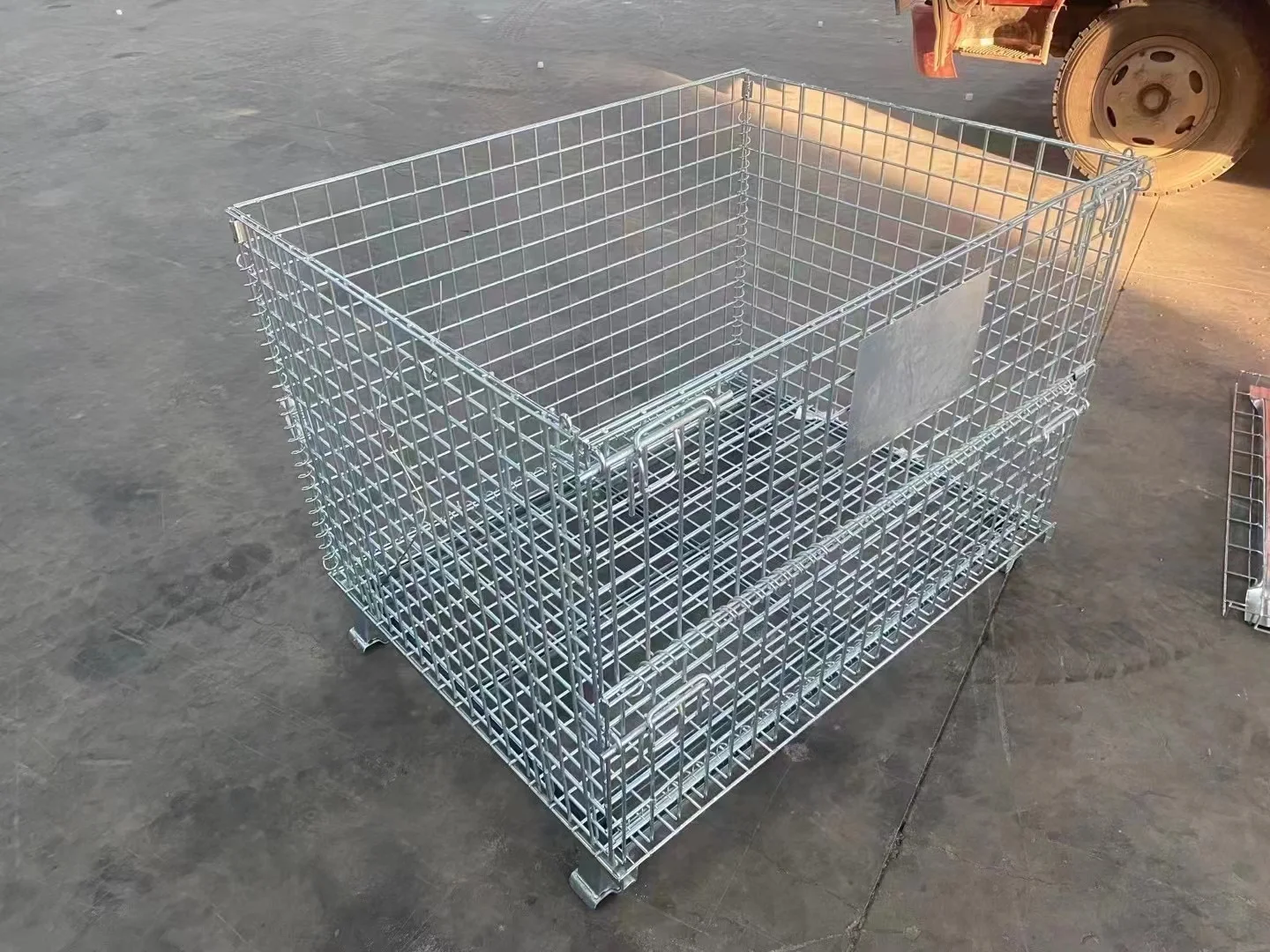 Wire Container Storage Cage Iron Frame with Traction and Casters ...