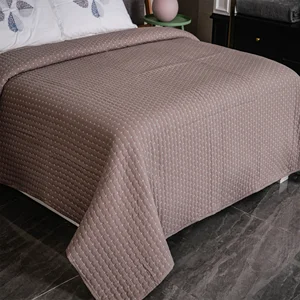 Manufacturer for Bedspreads & Coverlets Microfiber Embroidery Bedspread Bedding Set with Dots Design