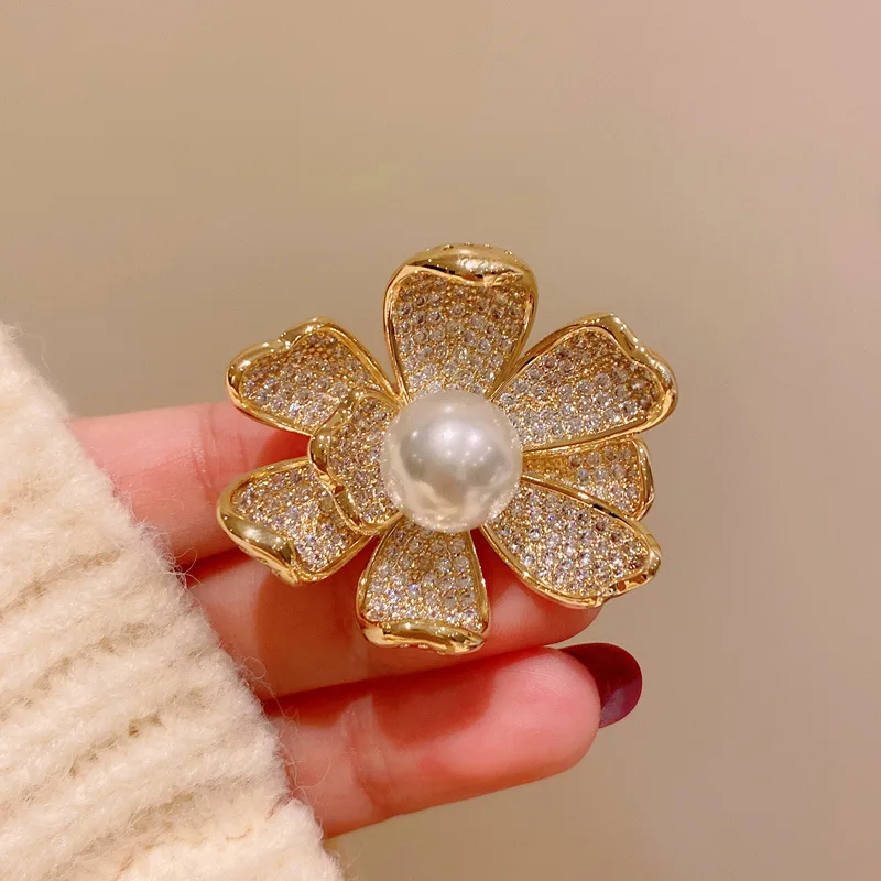 Custom Flower Gold Rhinestone Brooches Gemstone Zircon Pearl Saree