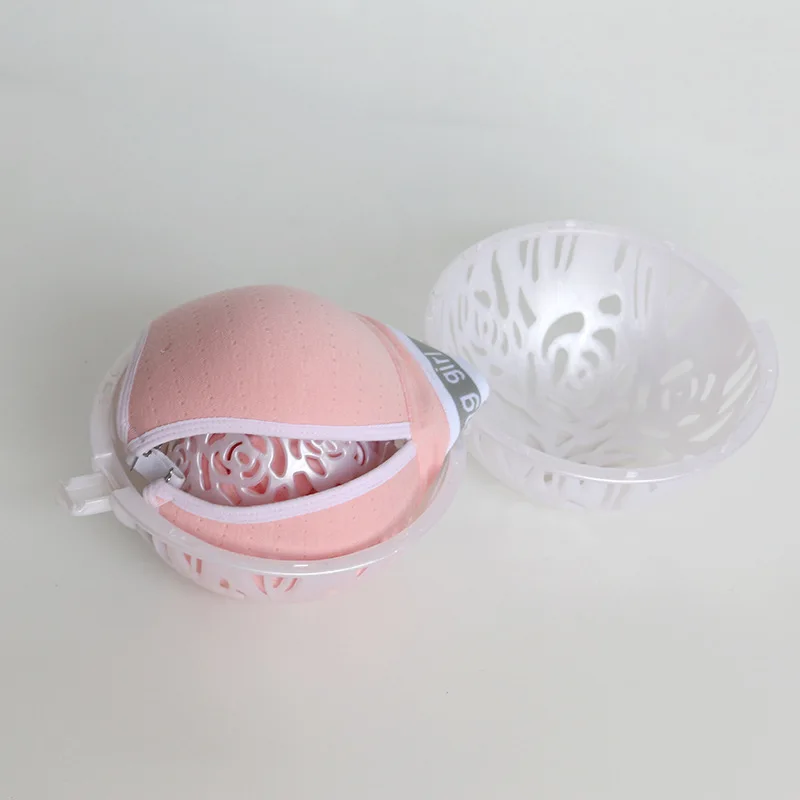 Пластиковый шарик для стирки белья