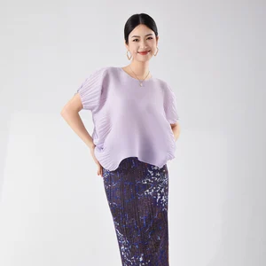 Miyake Pleated Irregular Short-Sleeved Loose Women's T-Shirt 2025 Summer New Solid Color Loose Temperament Top