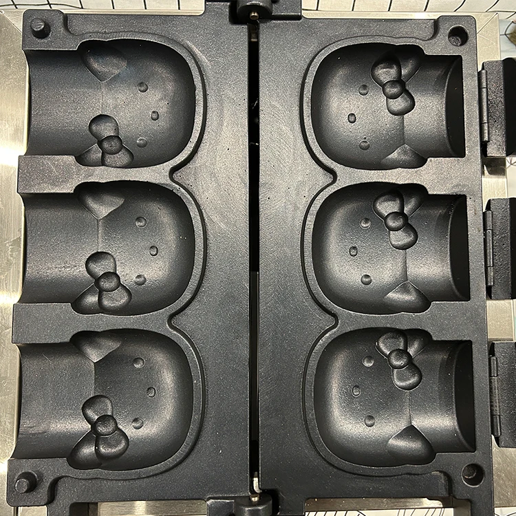 OEM ODM Stainless Steel Commercial Non-Stick Hello Kitty Cat Waffle Maker Machine Custom Shape Waffle Mold Waffle Plate