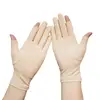 Women's sporty style that exposes two fingers [skin tone]