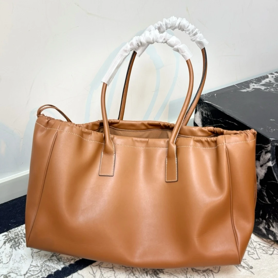 Large Capacity Luxury Brown Cowhide Leather Tote Bag Elegant Lady’s Shoulder Beach Handbag for Women